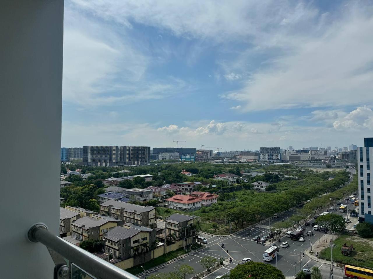 L Condotel Paranaque City Exterior foto