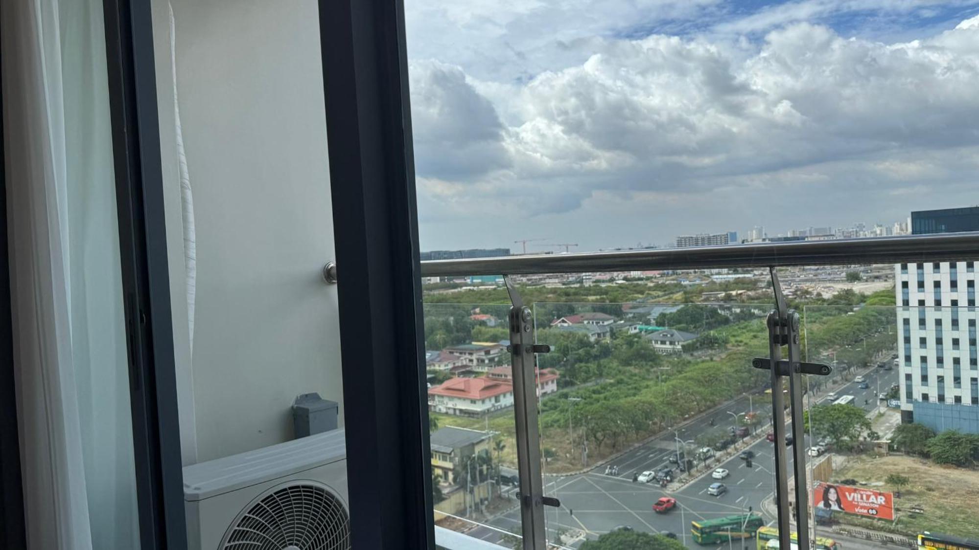L Condotel Paranaque City Exterior foto